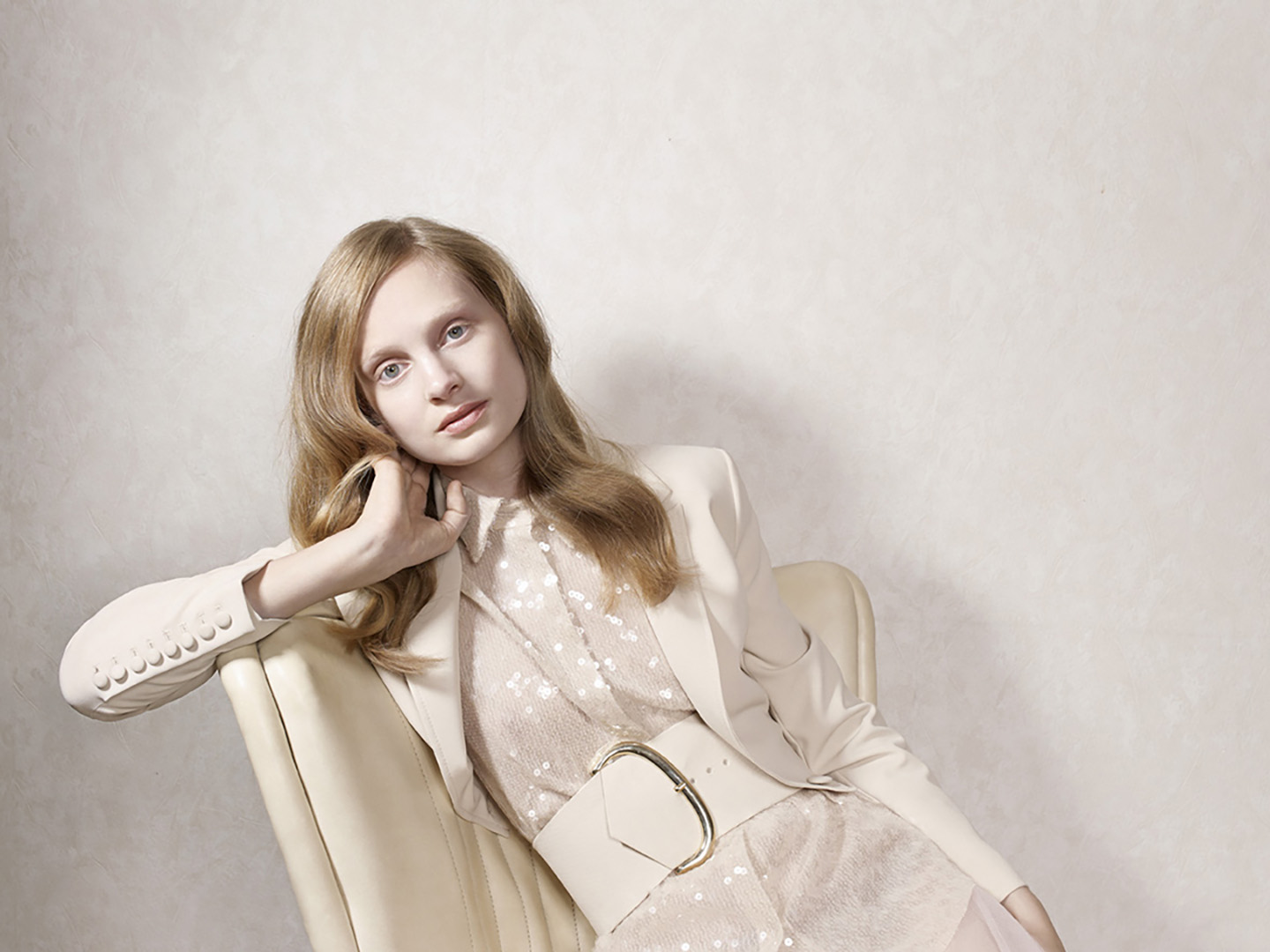 Steffi S photographed by Jouk Oosterhof for Plus One