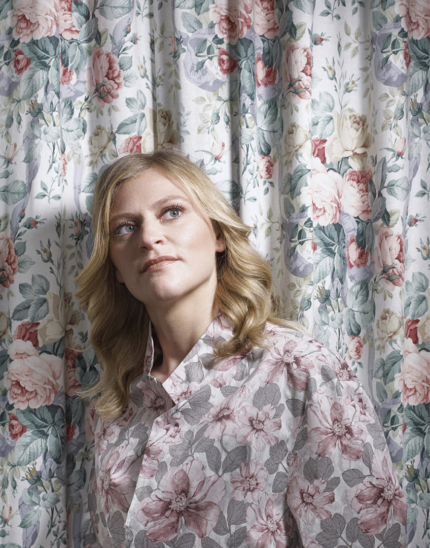 Maroesjka Neutel photographed by Jouk Oosterhof for de Volkskrant 