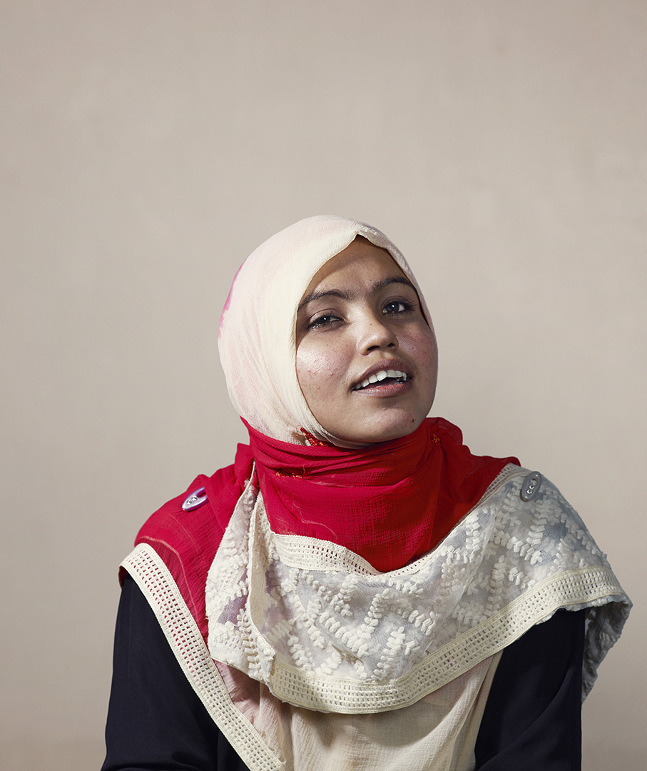 Girls Not Child Brides photographed by Jouk Oosterhof for Linda Magazine 