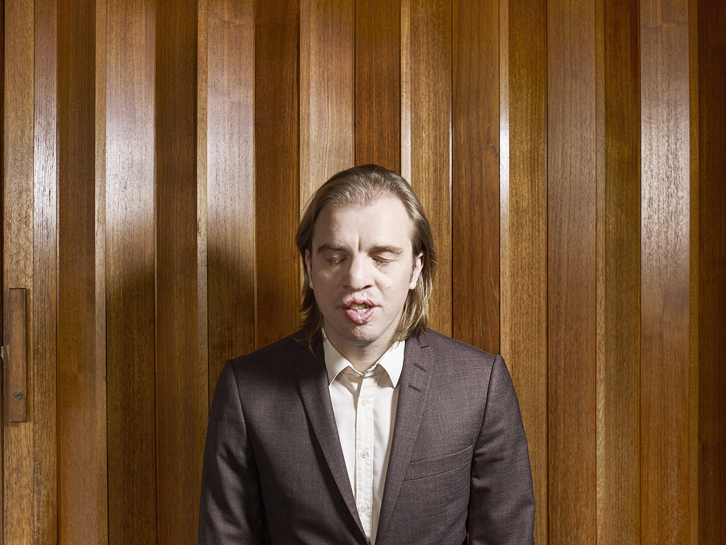 Jan Japp van der Wall photographed by Jouk Oosterhof for Het Parool