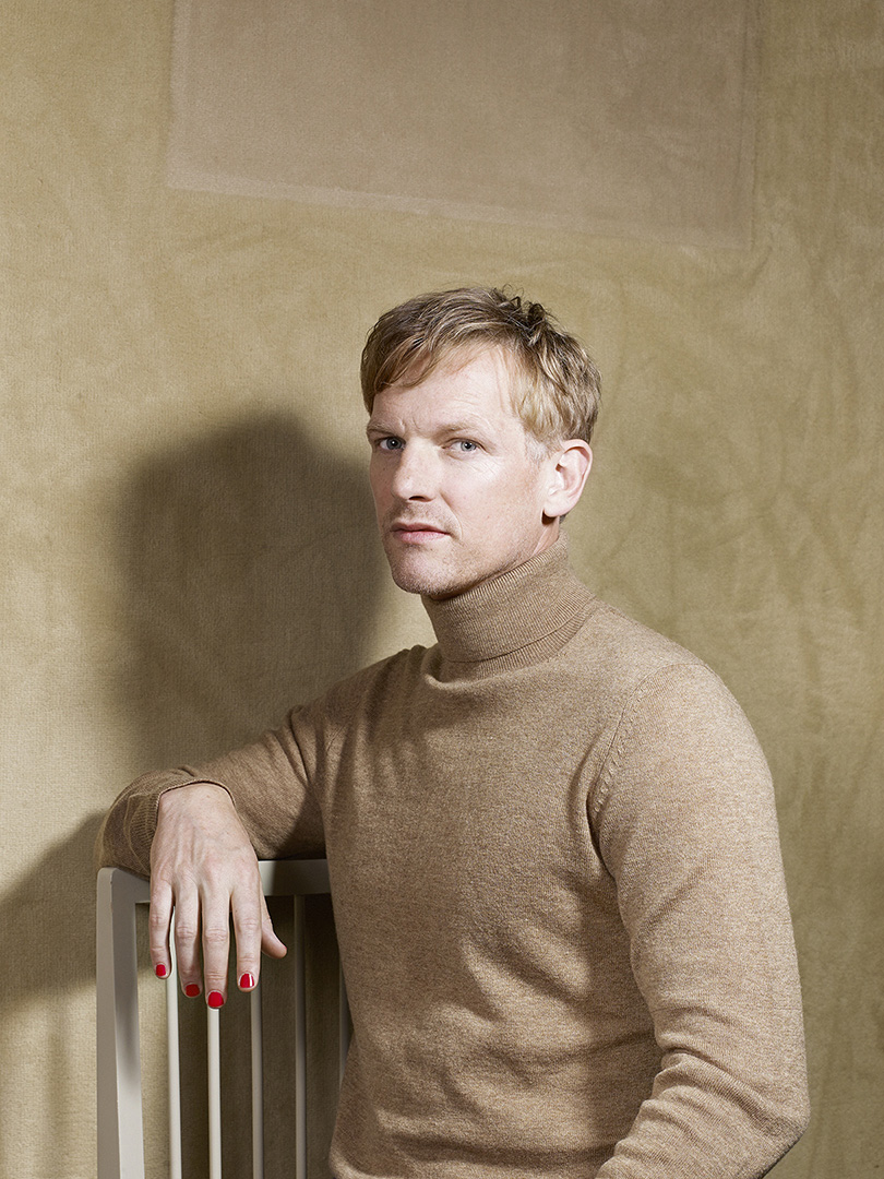 Barry Atsma photographed by Jouk Oosterhof de Volkskrant 